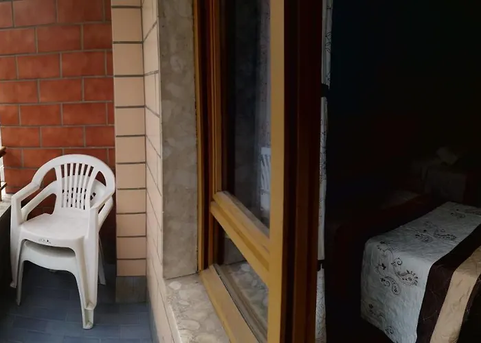 Campoamor Πανσιόν 2*